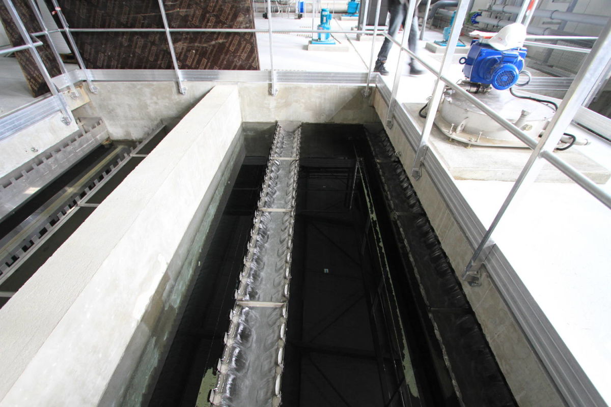 Mesure de niveau pour la filtration dans les installations d'eau potable